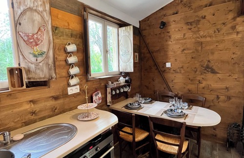 Gondrin Maison | Cozy cottage in a green and peaceful setting.