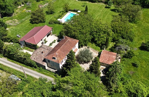 Gondrin Maison | Cozy cottage in a green and peaceful setting.