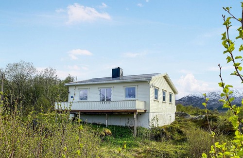 Bostad Maison | Cozy cottage in a quiet location on the island of Vestvågøya.