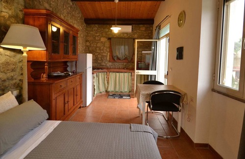 Sant'Antioco Cottage | Gîte confortable à Calasetta en Sardaigne avec jardin