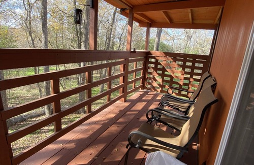 Webberville Cottage | Cozy cottage in the country w/ hot tub! 20 minutes away from downtown Austin
