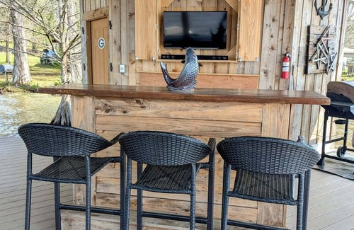 Cordele Maison | Cozy Cottage/mobile home on the water @ Lake Balckshear