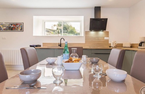 Siouville-Hague Cottage | Gîte chaleureux proche de la plage avec jardin et animaux admis