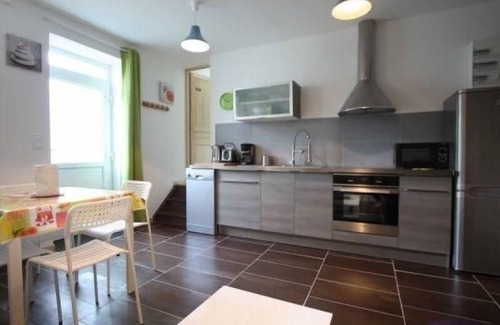 Chantraine Cottage | Charmant Gîte avec Jardin aux Portes d'Épinal, Idéal Couples ou Séjours Pro, Proche Commerces et Nature