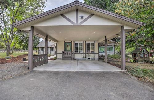 McMinnville Maison | Cozy Cottage on Flower Farm with Baker Creek Views!
