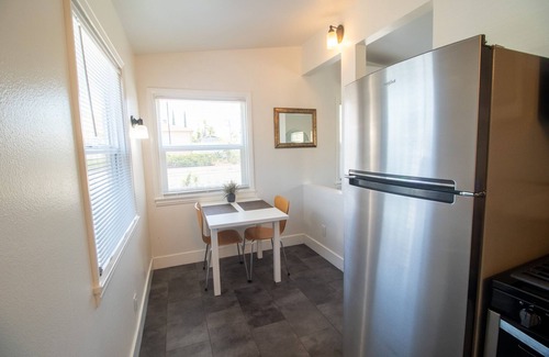 College East Maison | Cozy Cottage - Walk to SDSU - Laundry - Central