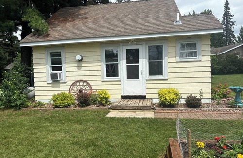 Chetek Cottage | Cozy cottage with access to Lake Chetek, perfect for relaxing