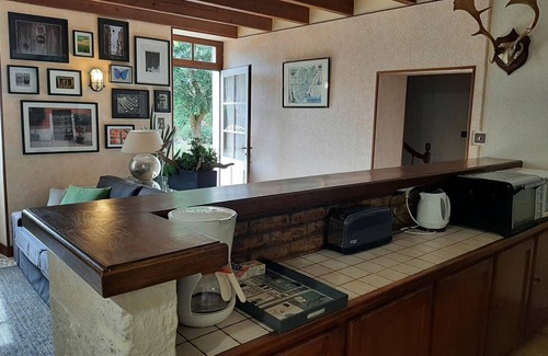 Bunzac Cottage | Maison familiale avec jardin paysagé, cheminée, wifi, et proche de La Rochefoucauld