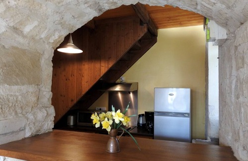 Pont-la-Ville Cottage | Maison Authentique avec Jardin Clos et Parking Privé à Pont-la-Ville