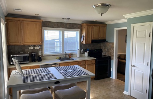 Manassas Maison | Cozy Cottage with Spacious Backyard!