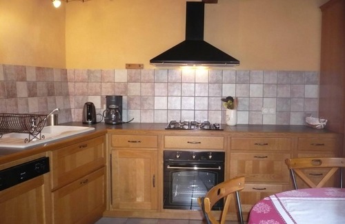 Palogneux Cottage | Gîte cosy avec poêle à bois, terrasse, et jardin - Proche station ski et activités nature