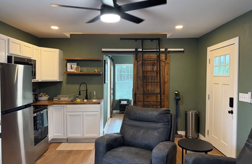 Sand Springs Cabine | Cozy country cabin with hot tub in Sand Springs on 7 acres w a pond
