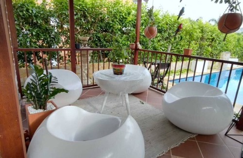 Sopetran Cottage | Cozy country retreat close to the mountains.