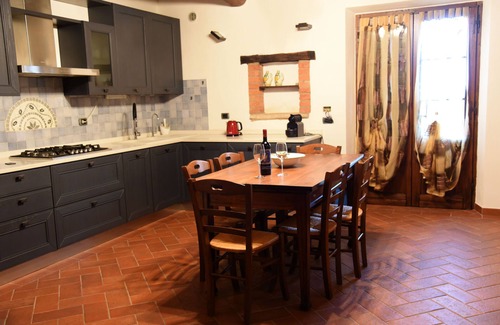 Ponte di Gabbiano Maison | Cozy country villa nestled in the hills of Crete Senesi
