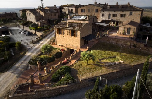 Ponte di Gabbiano Maison | Cozy country villa nestled in the hills of Crete Senesi