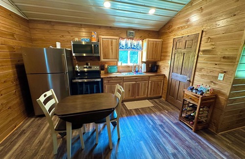 Cameron Cabine | Cozy Couple’s Cabin