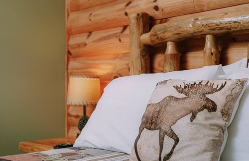 New Tripoli Cabine | Cozy Cabin Creekside -Lehigh Valley / Allentown