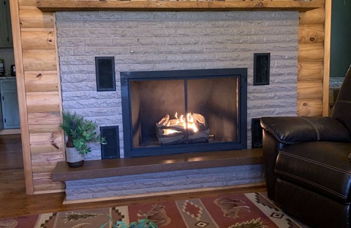 New Tripoli Cabine | Cozy Cabin Creekside -Lehigh Valley / Allentown