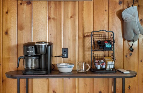 Cross Village Maison | Cozy Cross Village Cottage with Modern Conveniences!