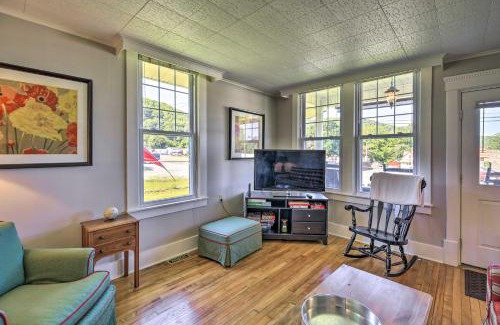 Damascus Maison | Cozy Damascus Cottage with Porch and Trail Access!