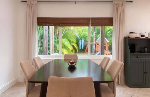 Dania Beach Maison | Cozy Dania Beach House with Fenced Backyard
