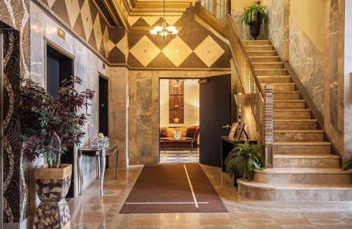 Downtown Niagara Falls Hôtel | Cozy Deluxe King room in fabulous Niagara Falls with fitness center ,free WiFi