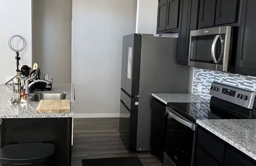 Denton Maison | Cozy Denton Stay,1BR,Near UNT/TW