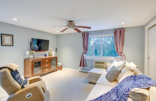 Dix Hills Appartement | Cozy Dix Hills Apt with Deck about 7 Mi to Beach!