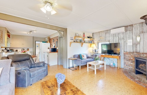 Gleneden Beach Cabine | Maison accueillante pour les chiens avec accès facile à la plage et foyer extérieur