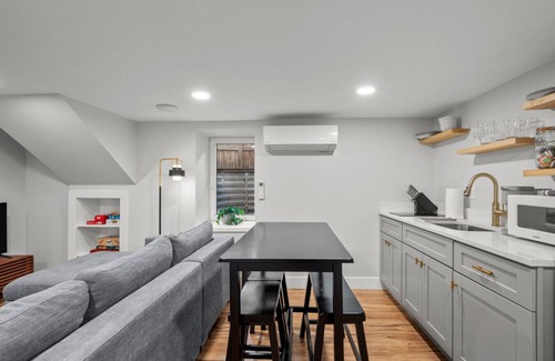 Baker Appartement | Cozy Dog-Friendly Unit with Parking Near Broadway