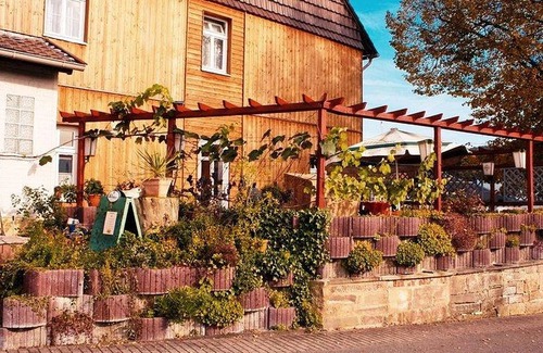 Habichtswald Appartement | Cozy double room, 15sqm with private bathroom