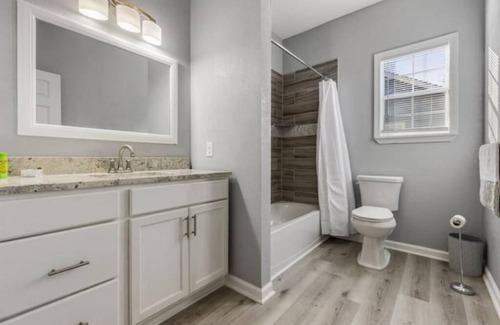 Pine Bluff Maison | Cozy Downtown 3BR 2Bath remodeled modernized home