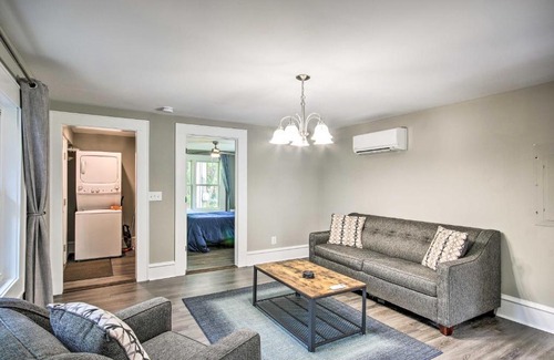 Aiken Appartement | Cozy Downtown Aiken Apartment Shop, Dine and Golf!