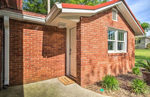 Aiken Appartement | Cozy Downtown Aiken Apartment Shop, Dine and Golf!