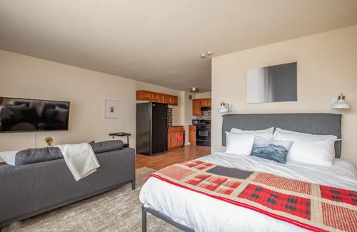 Downtown West Appartement | Cozy DT Studio with City View by Zencity