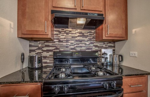 Downtown West Appartement | Cozy DT Studio with Full Kitchen by Zencity