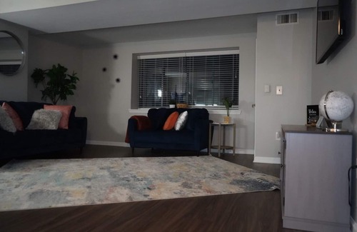 Cherry Hill Copropriété | Cozy Escape w/Fireplace seconds away from Cherry Hill Mall