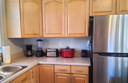 Payson Cottage | Cozy extended stay cottage near center of town