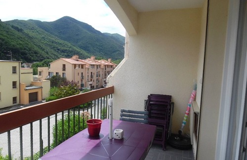 Amelie-les-Bains-Palalda Appartement | Appartement F2 avec balcon et parking à Amélie-les-Bains, idéal pour 4 personnes