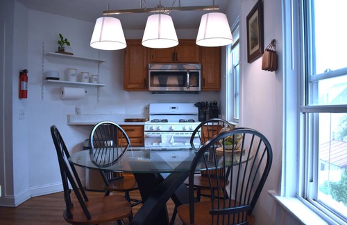 Malden Appartement | Cozy family Apt near casino, Boston City and airport with hassle free parking!