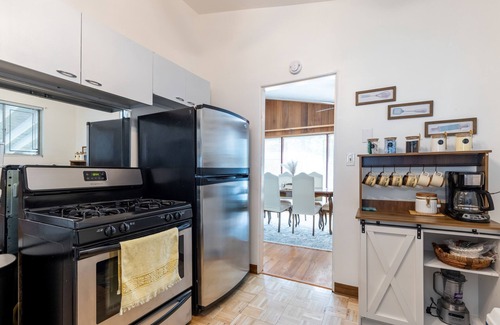 Miller Beach Maison | Cozy Family Getaway- 4 Blocks From The Beach!