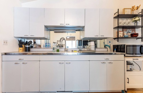 Miller Beach Maison | Cozy Family Getaway- 4 Blocks From The Beach!