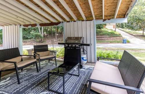 Miller Beach Maison | Cozy Family Getaway- 4 Blocks From The Beach!