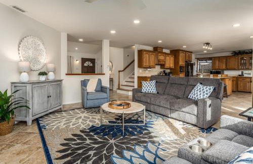 Olde Carlsbad Maison | Cozy Family Getaway home