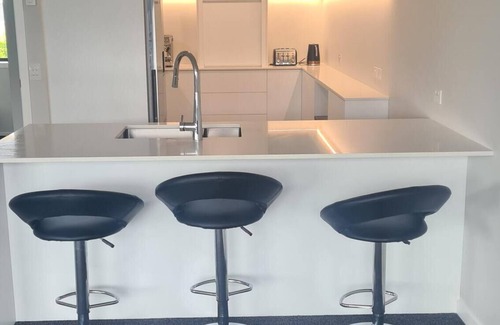 Richmond Maison | Cozy family home in quiet neighbourhood - close to amenities.