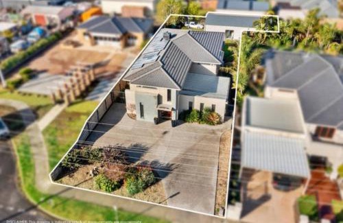 Grovedale Maison | Cozy family home near suft coast 6 beds