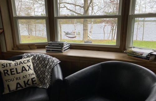 Holcombe Maison | DOIT VOIR Lake House! Accueil dort 10 & large quai de bateau! Réservation rapide pour l'été!