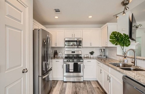 Pflugerville Maison | Cozy Family Retreat - Pet Friendly