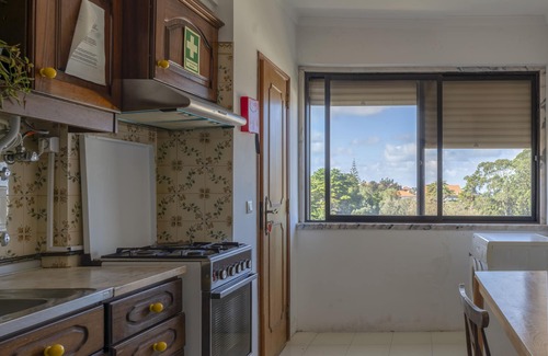 Santa Maria e Sao Miguel Appartement | Cozy Family Room 4 in Central Sintra, Steps From Olga Cadaval Cultural Center