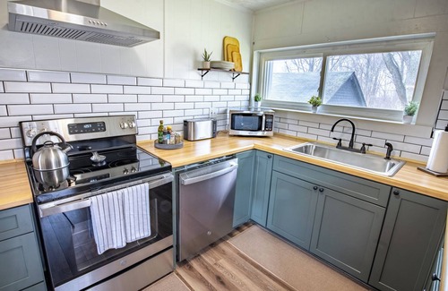 Hico Cottage | Farmhouse Charm by New River Gorge!